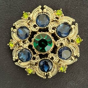 #184 Vintage Signed Squire Brooch